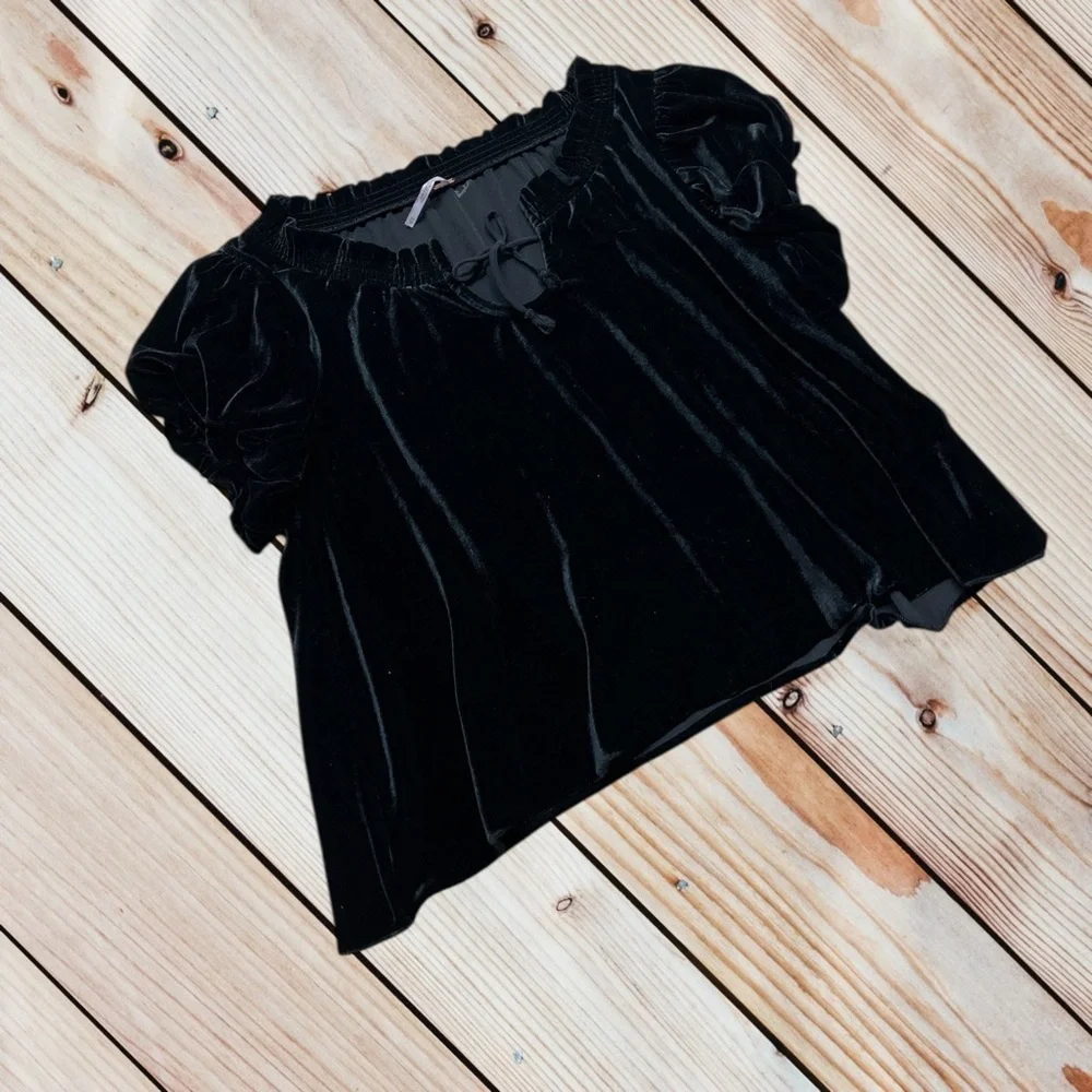 Free People XS black velvet puff sleeve neck tie top
